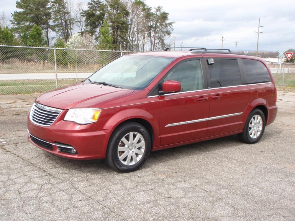 2014 BURGUNDY /TAN Chrysler Town & Country Touring (2C4RC1BG9ER) with an 3.6L V6 DOHC 24V engine, 6-Speed Automatic transmission, located at 2812 White Horse Road, Greenville, SC, 29611, (864) 269-1711, 34.808655, -82.434776 - Photo #0