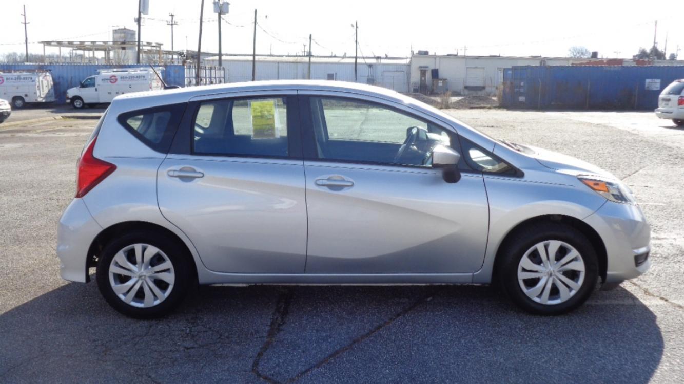 2017 SILVER /BLACK Nissan Versa Note SV (3N1CE2CP8HL) with an 1.6L L4 DOHC 16V engine, CVT transmission, located at 2812 White Horse Road, Greenville, SC, 29611, (864) 269-1711, 34.808655, -82.434776 - 1.6 LITER 4 CYLINDER ENGINE,15 INCH WHEELS,ANTI LOCK BRAKES,ANTI THEFT SYSTEM,TILT STEERING,A/C,DUAL AIRBAGS,FRONT SIDE AIRBAGS,BODY COLOR BUMPERS,MIRRORS,AND DOOR HANDLES,CRUISE CONTROL,USB/AUX OUTLET,VANITY MIRRORS,TRACTION CONTROL,POWER MIRRORS AND DOOR LOCKS,REAR WIPER/WASHER,REAR DEFOGGER,MULTI - Photo #2