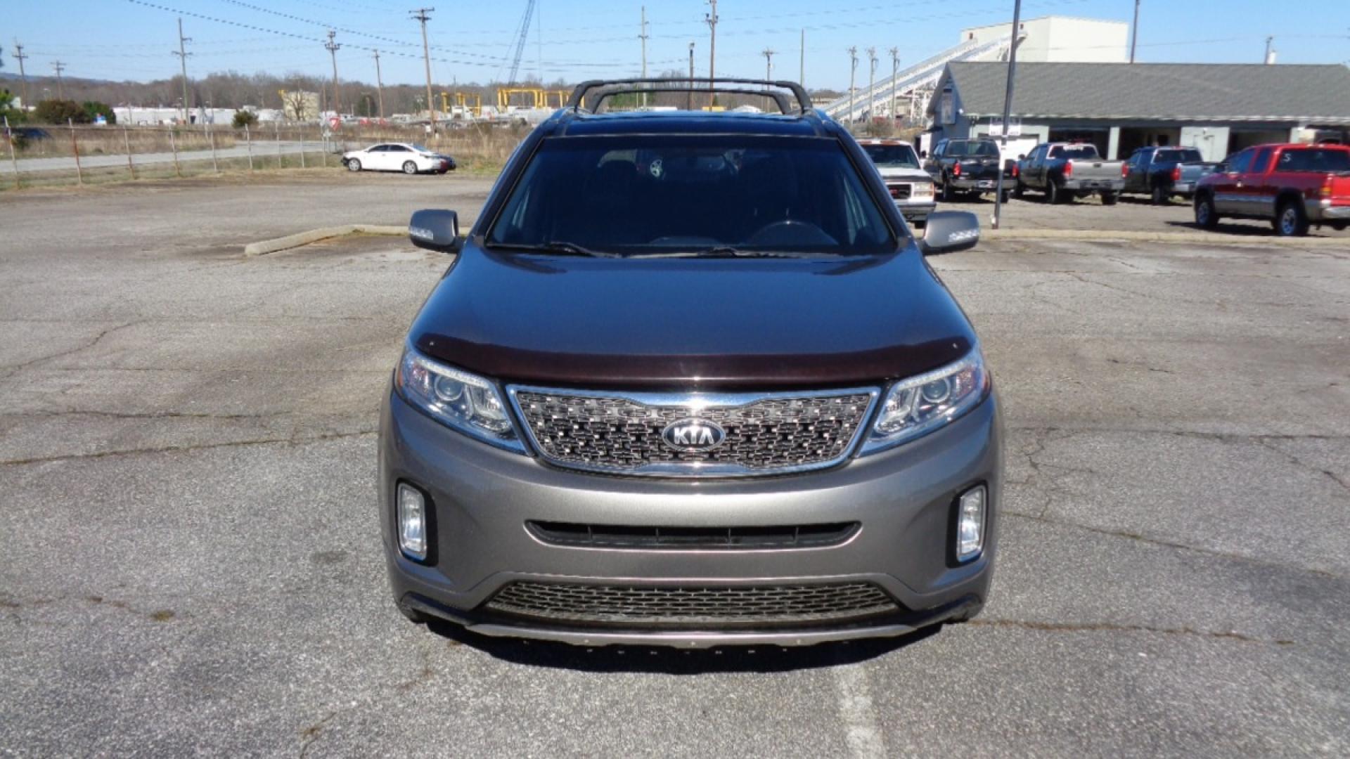 2015 /BLACK Kia Sorento SX V6 AWD (5XYKWDA73FG) with an 3.3L V6 DOHC 24V engine, 6-Speed Automatic transmission, located at 2812 White Horse Road, Greenville, SC, 29611, (864) 269-1711, 34.808655, -82.434776 - 3.3 LITER V6 ENGINE,ALL WHEEL DRIVE,19 INCH ALLOY WHEELS,ANTI LOCK BRAKES,ANTI THEFT SYSTEM,TILT/REACH STEERING,2 ZONE A/C CLIMATE CONTROL,DUAL AIRBAGS,FRONT/REAR SIDE AIRBAGS,BODT COLOR BUMPERS AND MIRRORS,CHROME DOOR HANDLES,CRUISE CONROL,FOG LIGHTS,AUTOMATIC HEADLIGHTS,USB/AUX OUTLETS,LIT VANITY - Photo#1